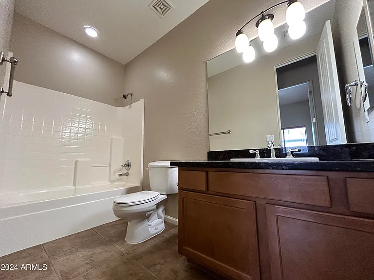 897 E Roma Ave #3 — Photo 17