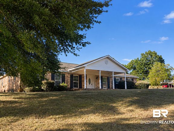 4th image of 76 Hillcrest Dr