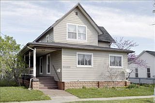 1st image of 119 E Washington St