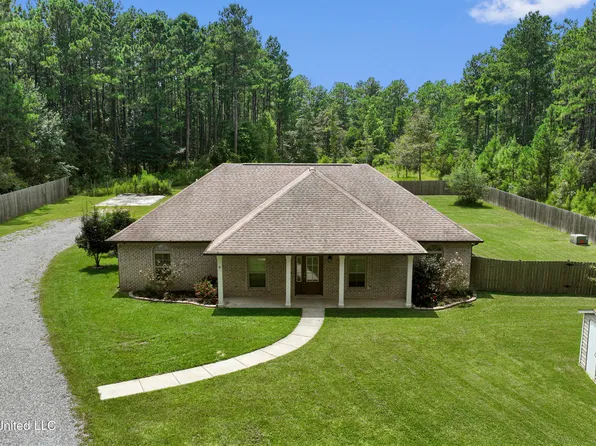 13011 Desoto Bluff Cir, Vancleave, MS 39565