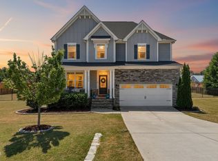 4900 Sunset Stream Dr, Fuquay Varina, NC 27526