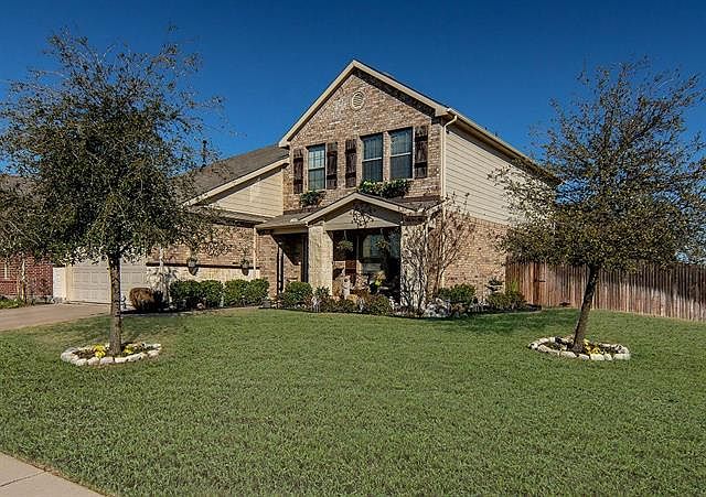 1st image of 902 Langford Ct