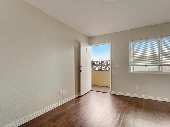 4832 W 116th St #B, Hawthorne, CA 90250
