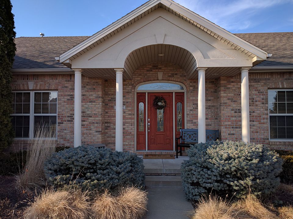 Barrel roof covered entry