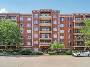 5005 Warren St APT 403, Skokie, IL 60077
