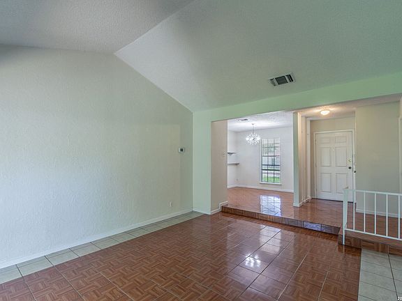 3rd image of 129 MEADOW DR