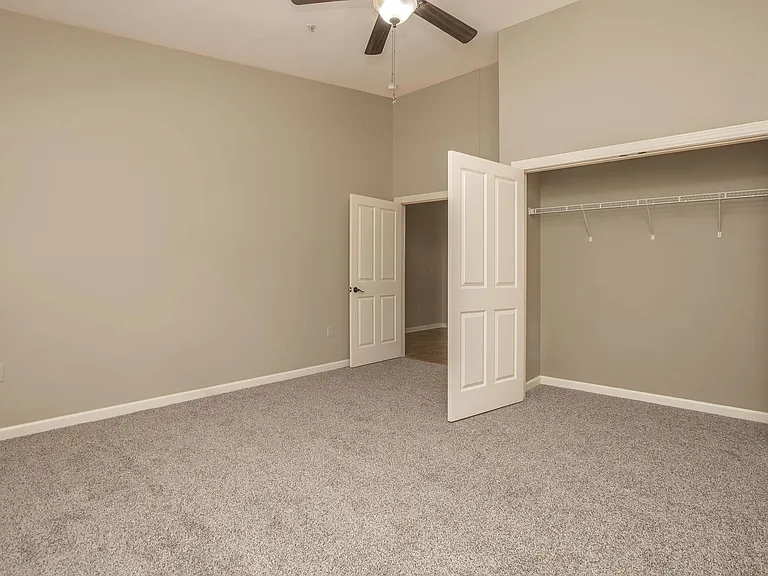 Stonewater Place Apartments — Photo 44