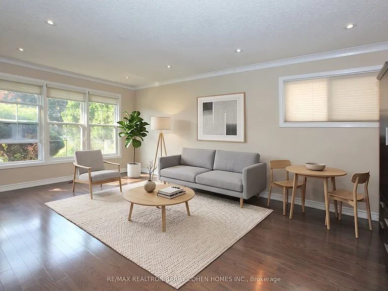 130 Grandview Ave — Photo 5