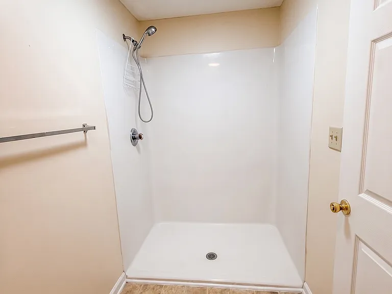 1231 Ladys Island Dr #224 — Photo 8