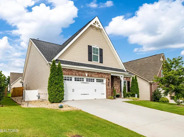 1231 Branch Creek Ln, Maryville, TN 37801