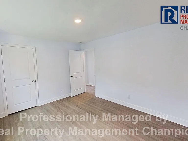 1005 Chestnut St — Photo 8