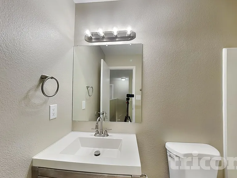 6407 Black Hawk Dr NE — Photo 14