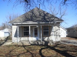 1607 W Thoman St, Springfield, MO 65803