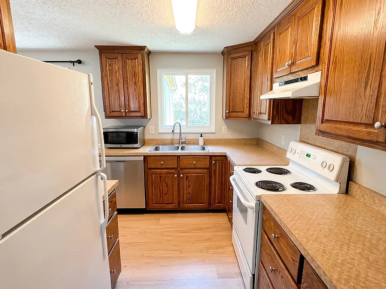 9528 Robert Burns Ct — Photo 12