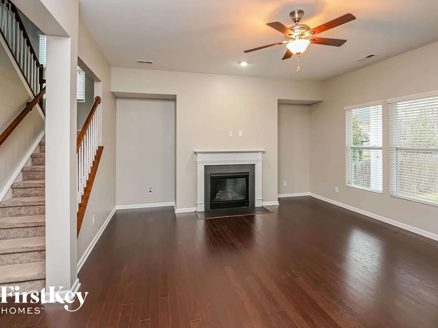 4 bed, 3.0 bath, 2870 sqft, $3,345 — Photo 3