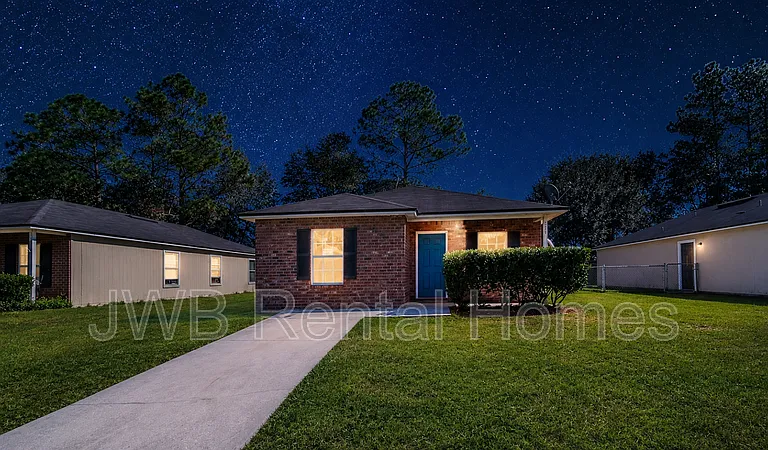 4373 Melissa Ct W — Photo 14