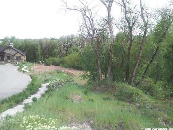 3rd image of 945 E Burch Creek Holw