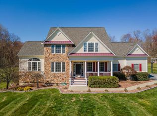 53 Sagamor Dr, Hopewell Junction, NY 12533