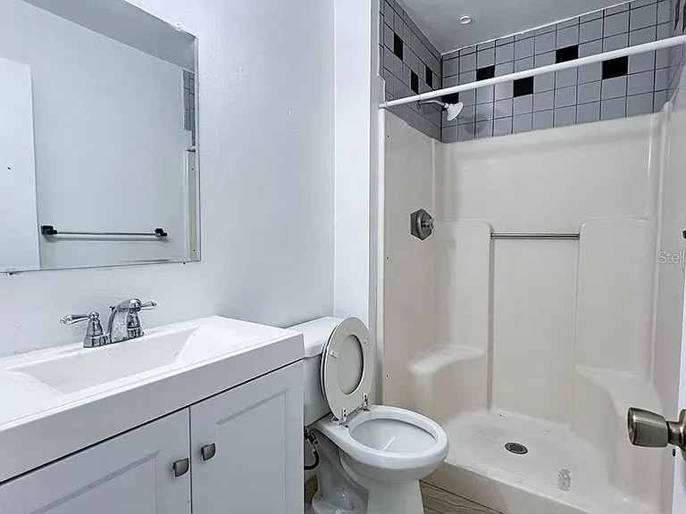 10 York Ct — Photo 11