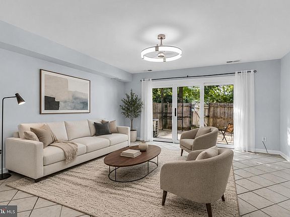 4th image of 8105 Kingsway Ct #259