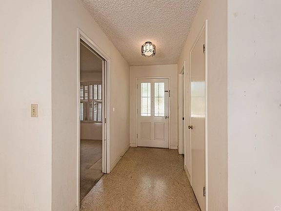 4th image of 9215 Kester Ave