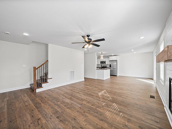 3rd image of 744 Banister Dr Lot 163