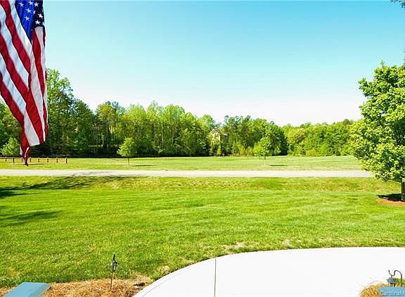 4th image of 229 Bayberry Creek Cir