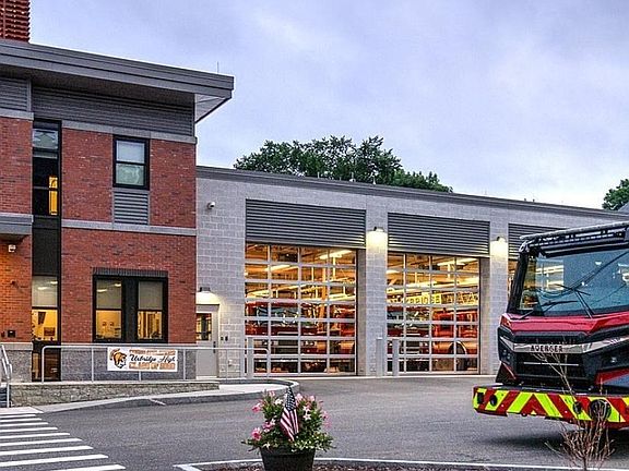 4th image of 150 Henry St
