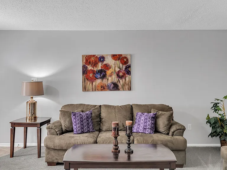 Windsong Apartments — Photo 19