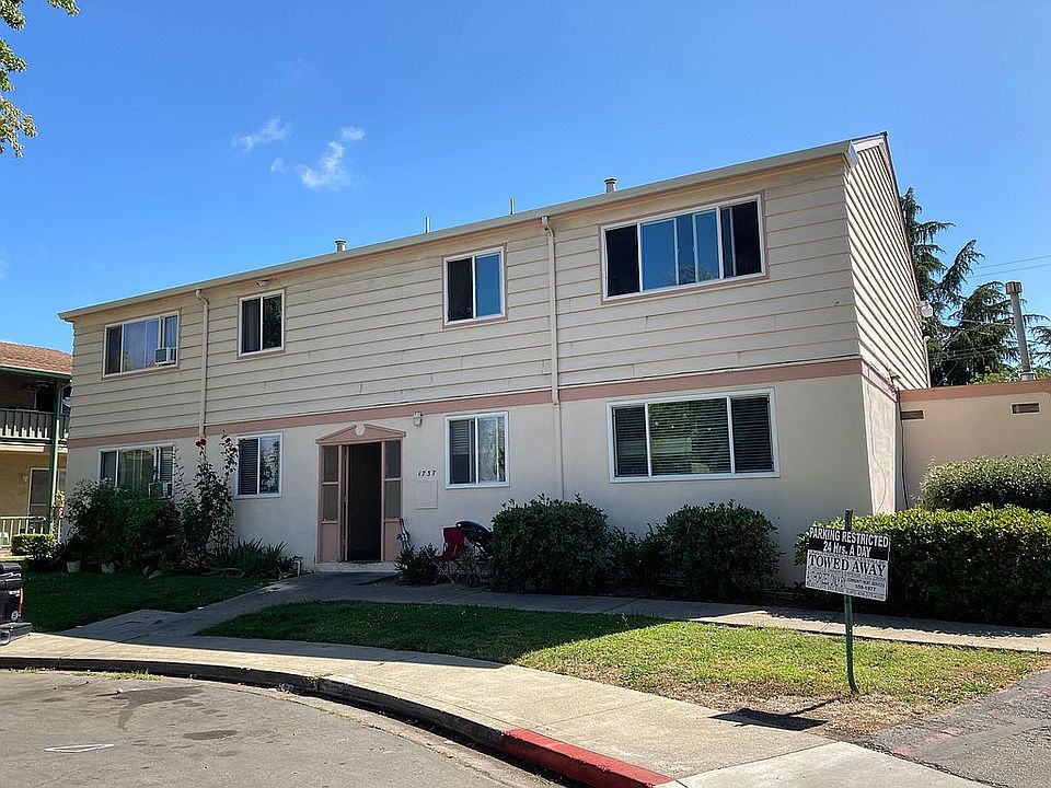 1st image of 1737 Ross Cir APT 4