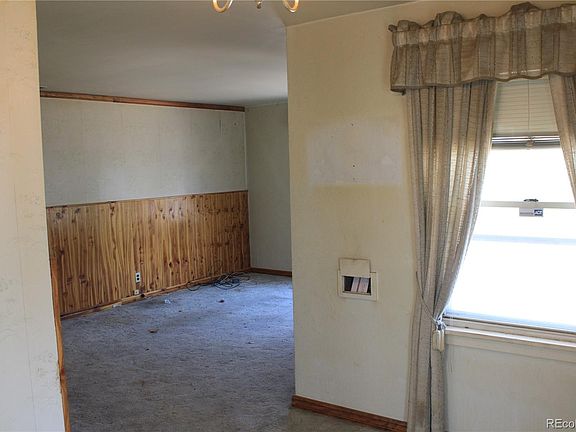 4th image of 111 S 9th Avenue