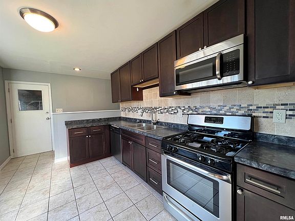 4th image of 3213 Harrison St
