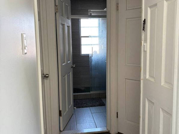 2116 24th St FLOOR 3