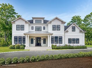 8 Red Creek Cir, Hampton Bays, NY 11946