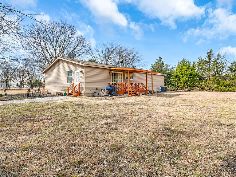 366 Tony Ln — Photo 30