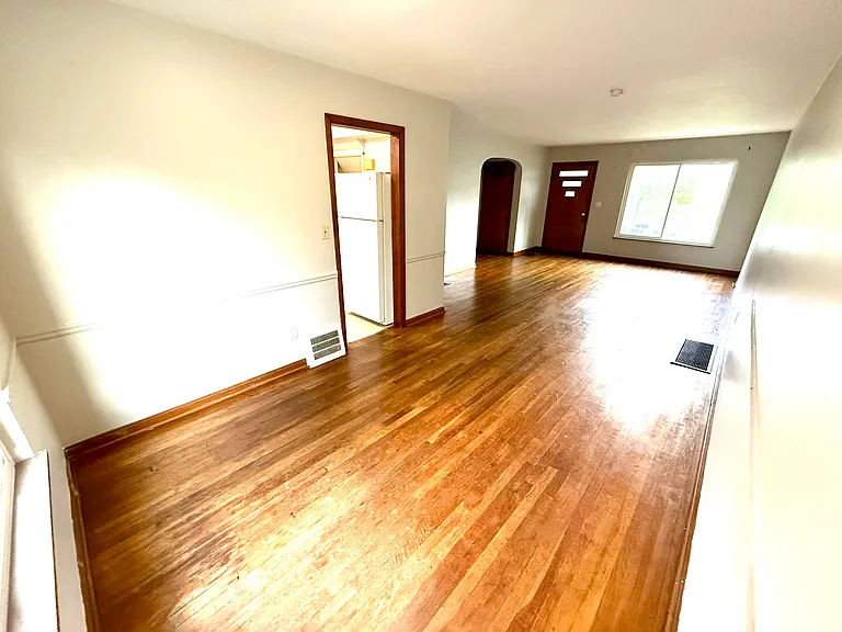 1525 Waltham Rd #1 — Photo 4