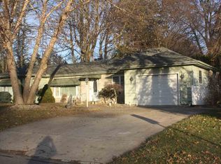 205 Kingsbury Ave, La Porte, IN 46350