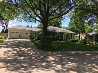 1401 Paddock Ln, Beatrice, NE 68310