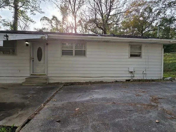 1452 Groves Rd NE, Dalton, GA 30721