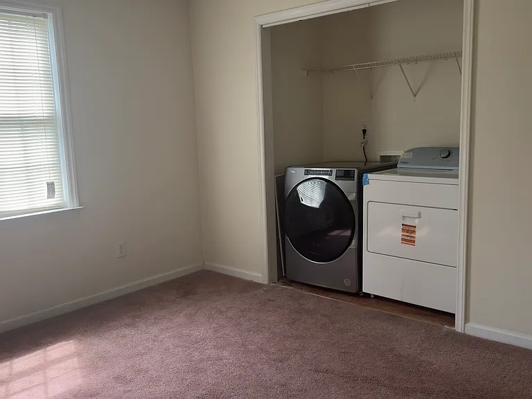 421 Barn View Ct — Photo 21