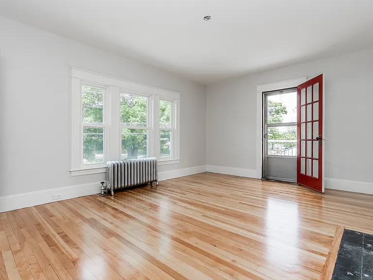206 Pine St #2 — Photo 32
