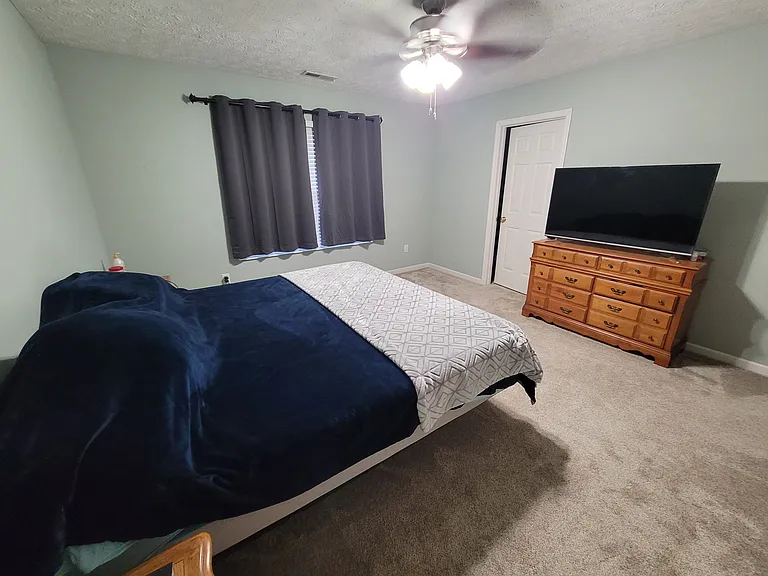 335 Thompson Dr — Photo 12