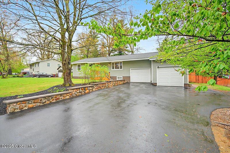 2nd image of 56 Coachman Drive