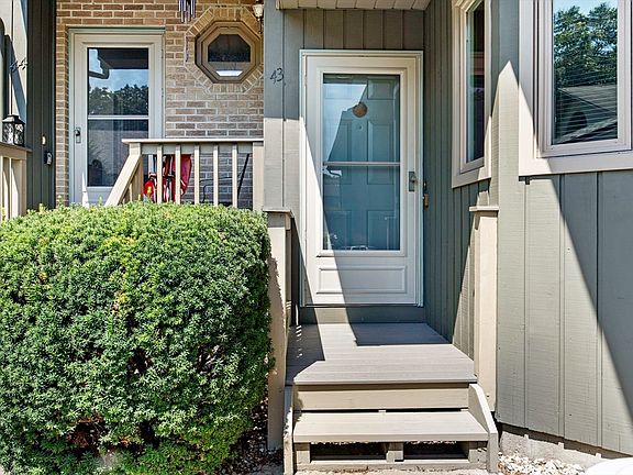 3rd image of 43 Pine Grove Dr Unit 43
