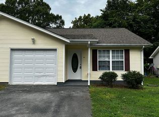86 Blitford Ave, Rossville, GA 30741