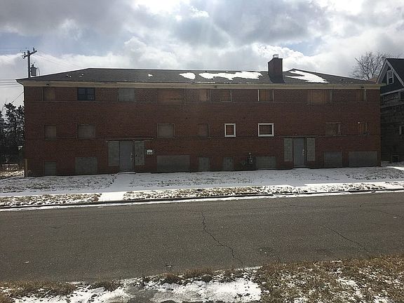 2nd image of 12122 Sanford Ave