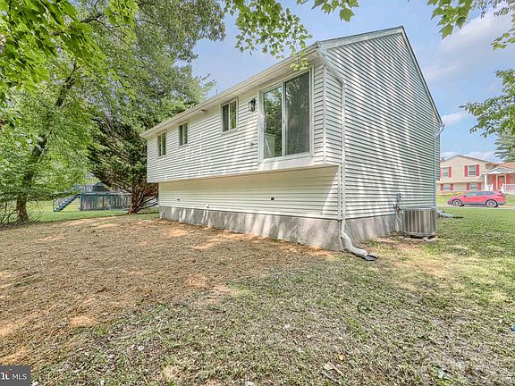 5th image of 3906 Tevis Cir
