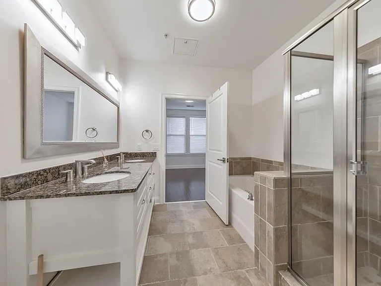 901 Abernathy Rd #1190 — Photo 37