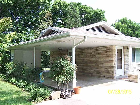 3rd image of 238 Camellia Dr