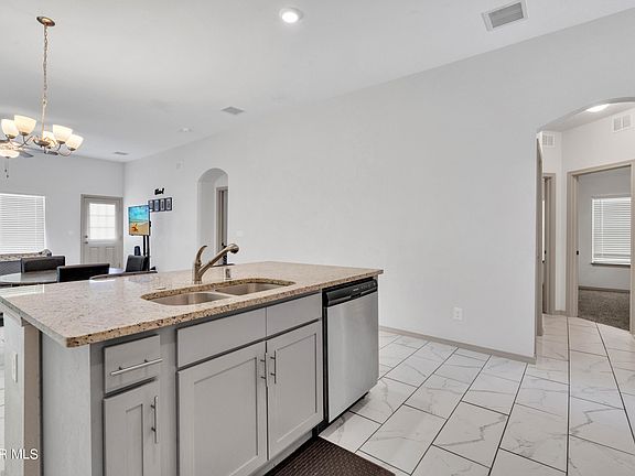 5th image of 1049 Summer House St